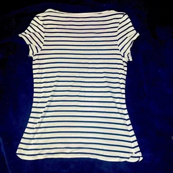 Max Studio Tee - Picture 2 of 3